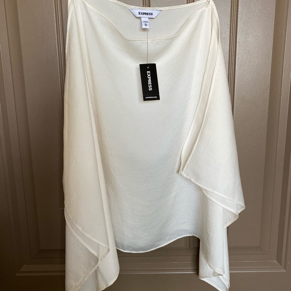Express Square Neck Cold Shoulder Cami - Picture 2 of 5